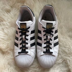 Adidas superstar size 8